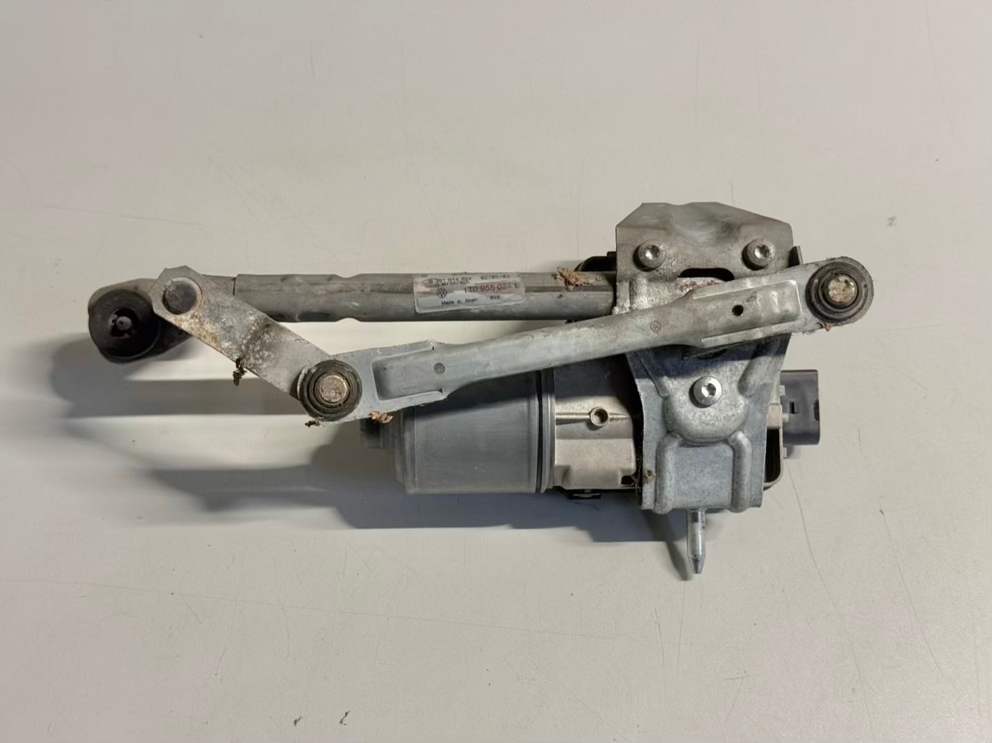 Wischermotor Wischergestänge Vorne Rechts VW Touran 1T1 2003 1T0955024