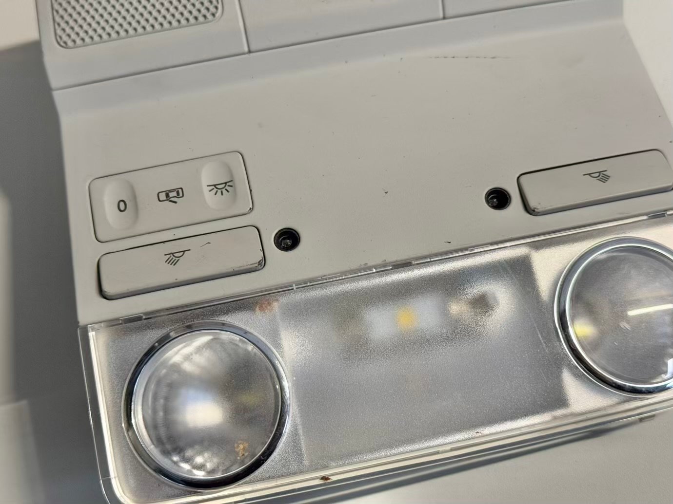 Leseleuchte Innenraumbeleuchtung vorne VW Golf Plus 2005 5M1 1,6 FSI 1K0947105