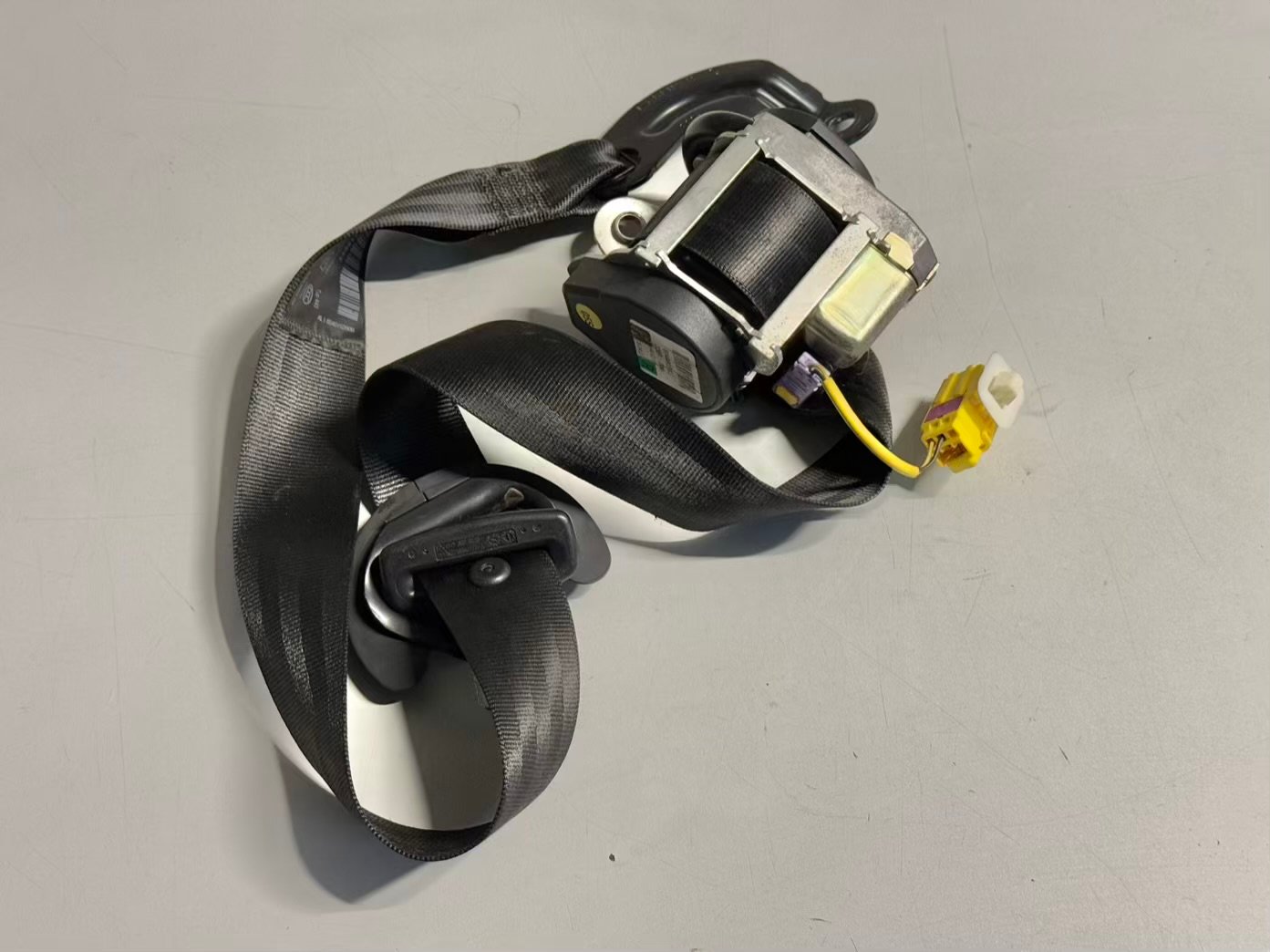 Sicherheitsgurt Gurt vorne rechts VW Golf Plus 2005 5M1 1,6 FSI 5M1857706