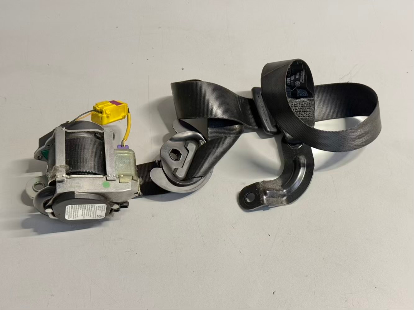 Sicherheitsgurt Gurt vorne links VW Golf Plus 2005 5M1 1,6 FSI 5M1857705