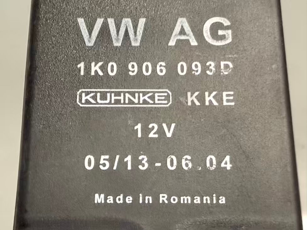 Steuergerät Kraftstoffpumpe VW Golf Plus 2005 5M1 1,6 FSI 1K0906093D