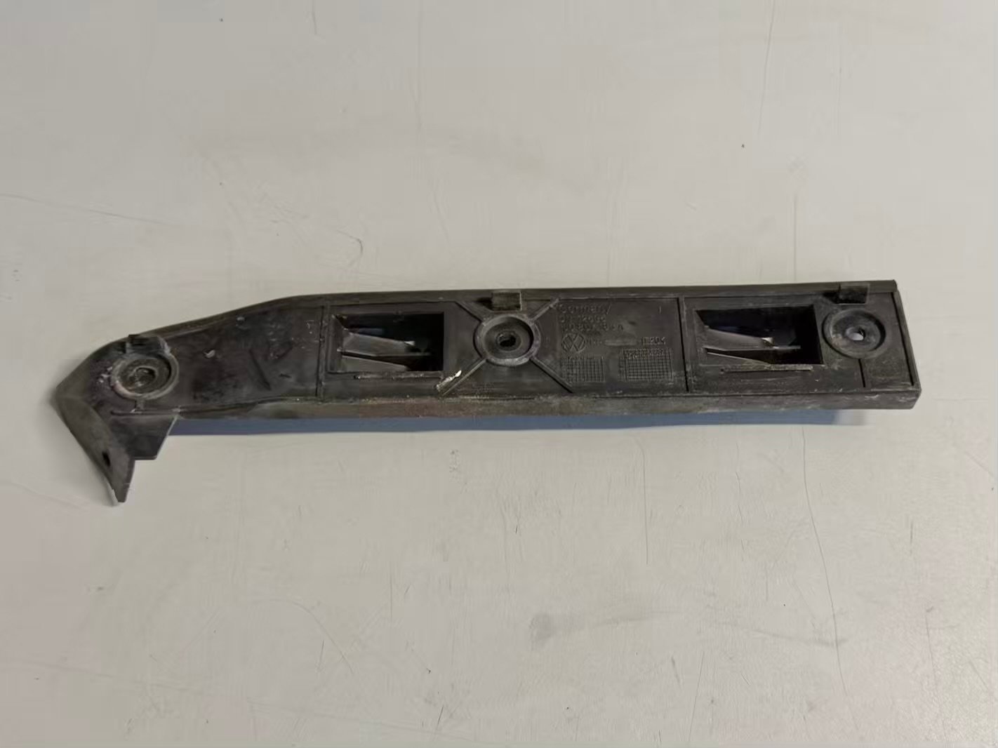 Stoßstangenhalter Halter vorn links Golf 4 1,4 1J1 1998 1J0807183A