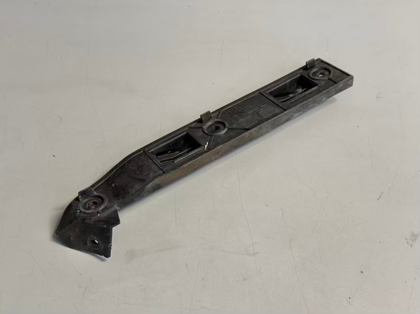 Stoßstangenhalter Halter vorn links Golf 4 1,4 1J1 1998 1J0807183A