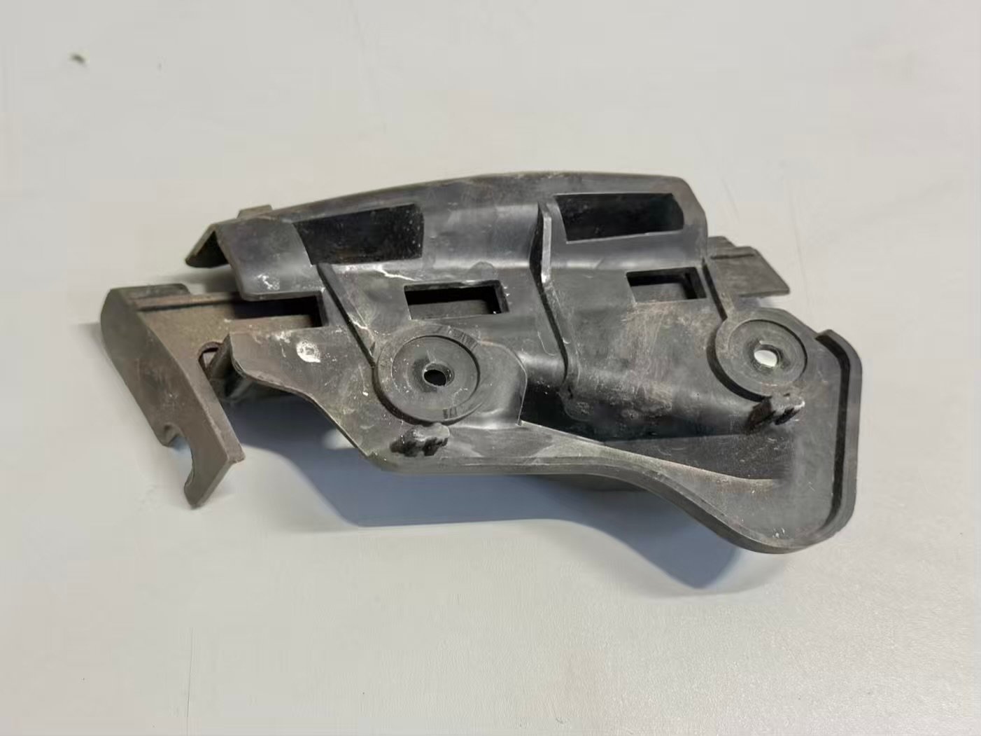 Stoßstangenhalter Halter vorne links VW Golf Plus 2005 5M1 1,6 FSI 5M0807183