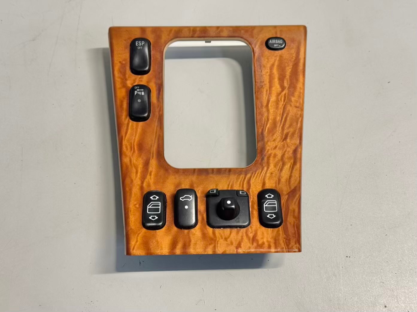 Blende Mittelkonsole Schalter MERCEDES BENZ CLK 320 1999 W208 2086801836