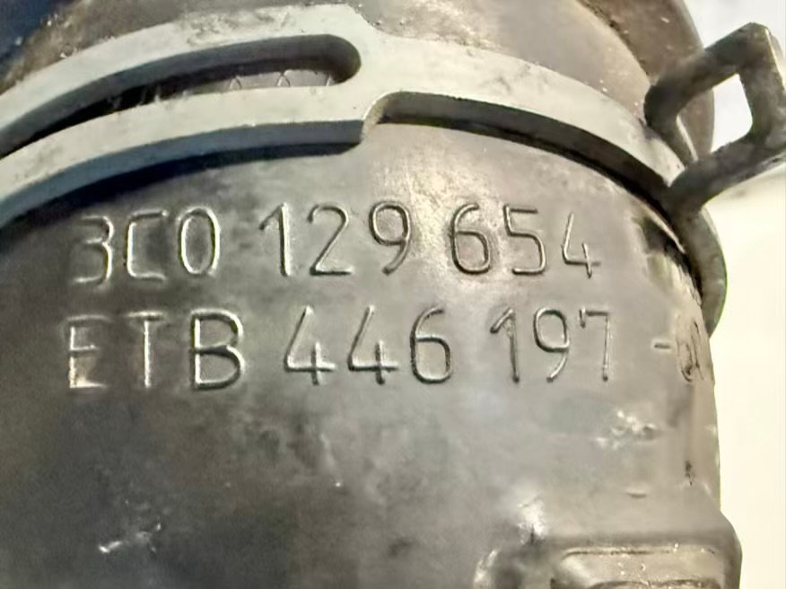 Ansaugschlauch Luftführungsschlauch 2.0 TDI Passat 3C 2008 3C0129654