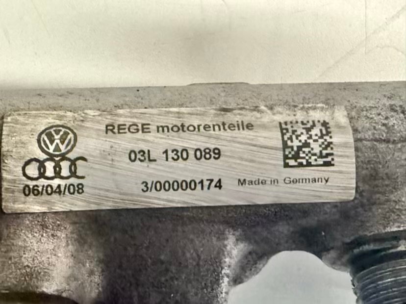 Einspritzleiste Düsenstock Rail Diesel 2.0 TDI Passat 3C 2008 03L130089