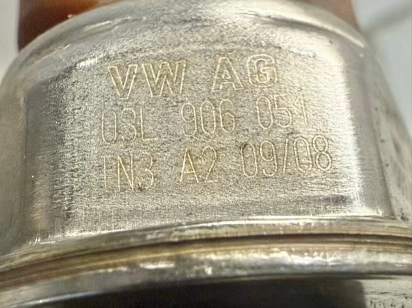 Einspritzleiste Düsenstock Rail Diesel 2.0 TDI Passat 3C 2008 03L130089