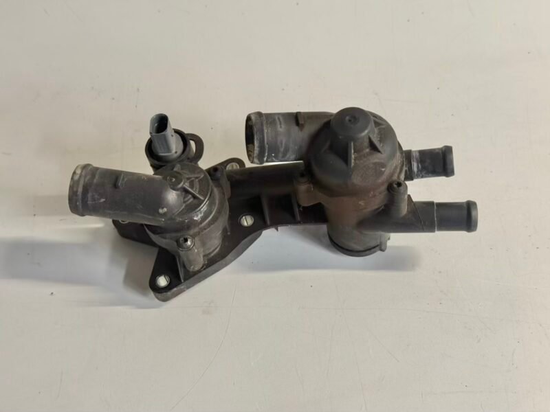 Thermostat Thermostatgehäuse VW Golf Plus 2009 1,4 TSI 03C121121D, 03C121118D