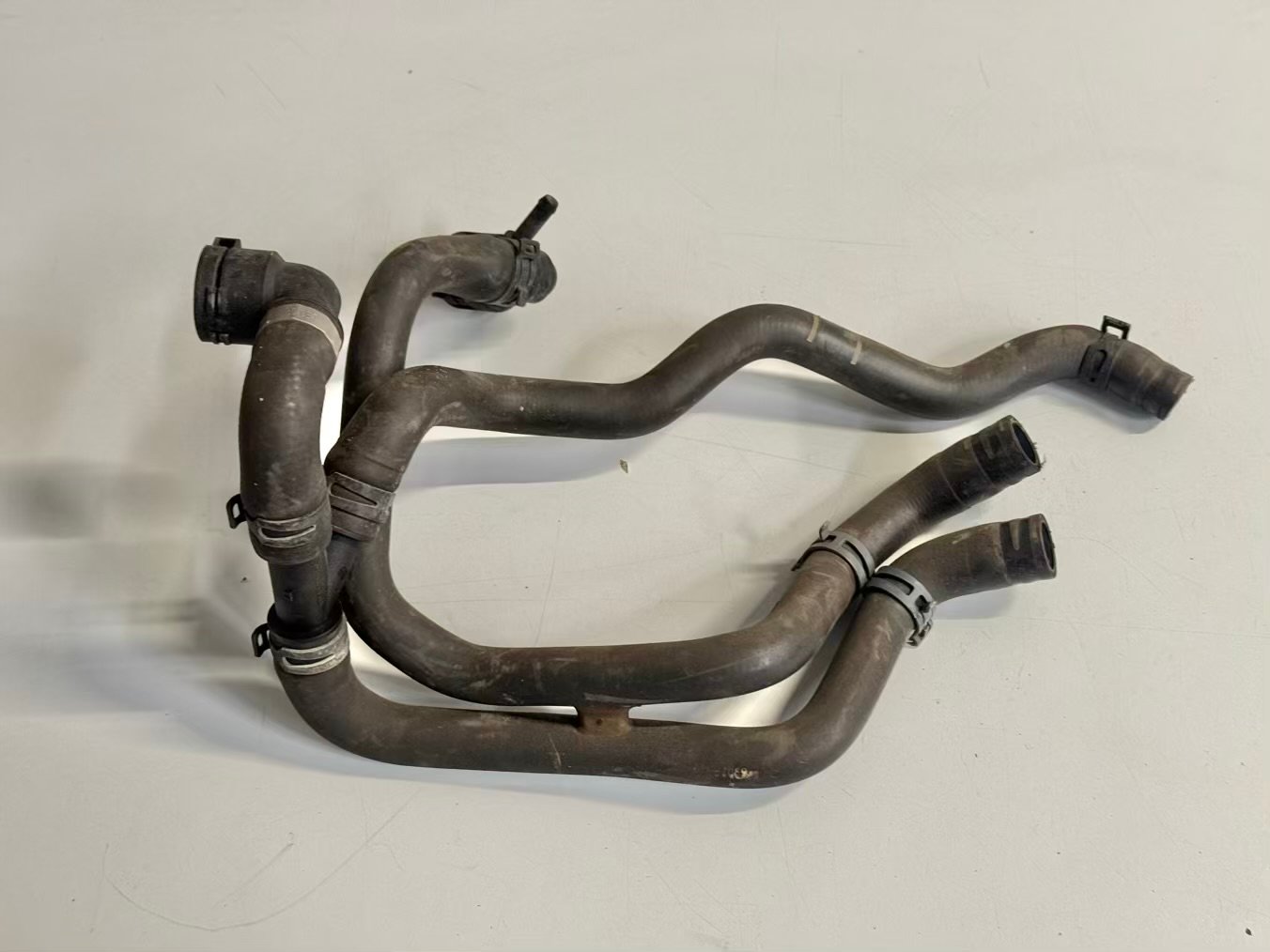 Kühlerschlauch Wasserschlauch VW Golf Plus 2009 1,4 TSI 1K0121156, 1K0122291