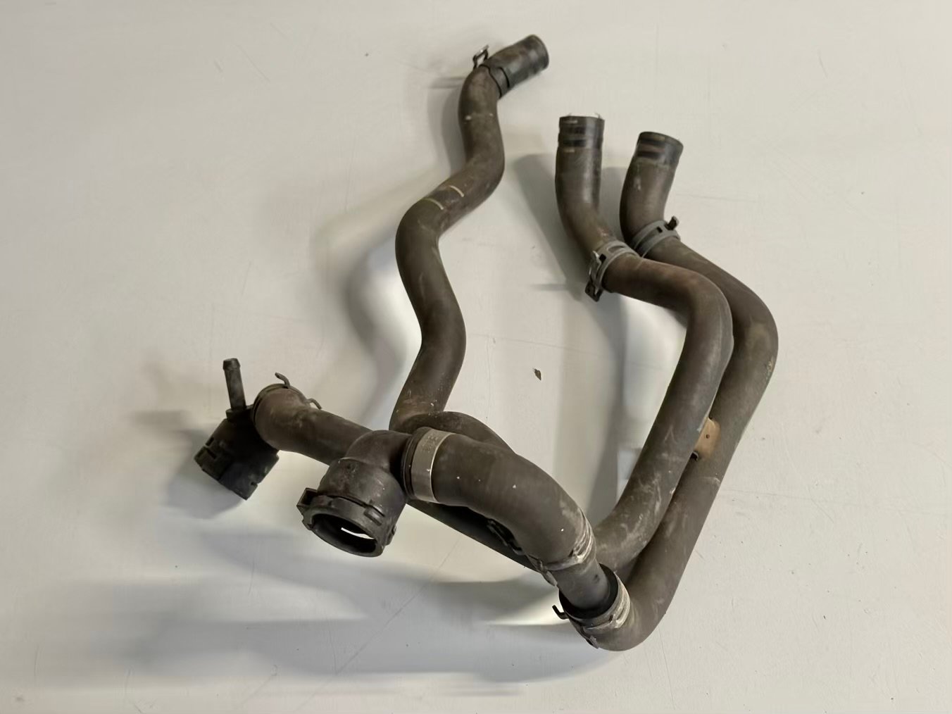 Kühlerschlauch Wasserschlauch VW Golf Plus 2009 1,4 TSI 1K0121156, 1K0122291