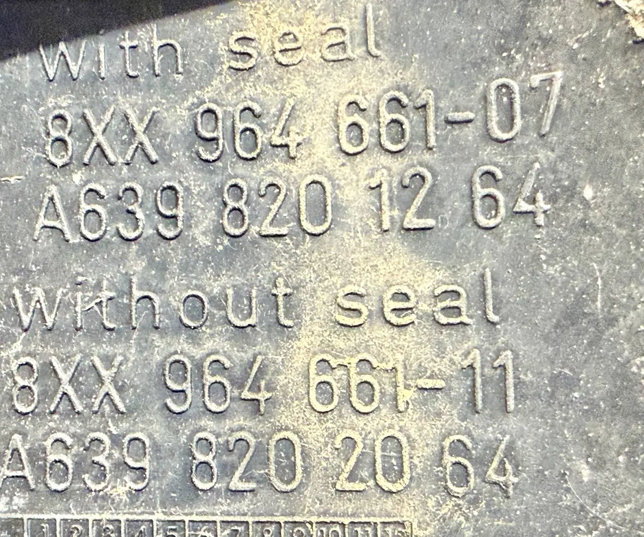 Blende Reflektor links Mercedes Benz Vito W639 111CDI 2009 A6398202064