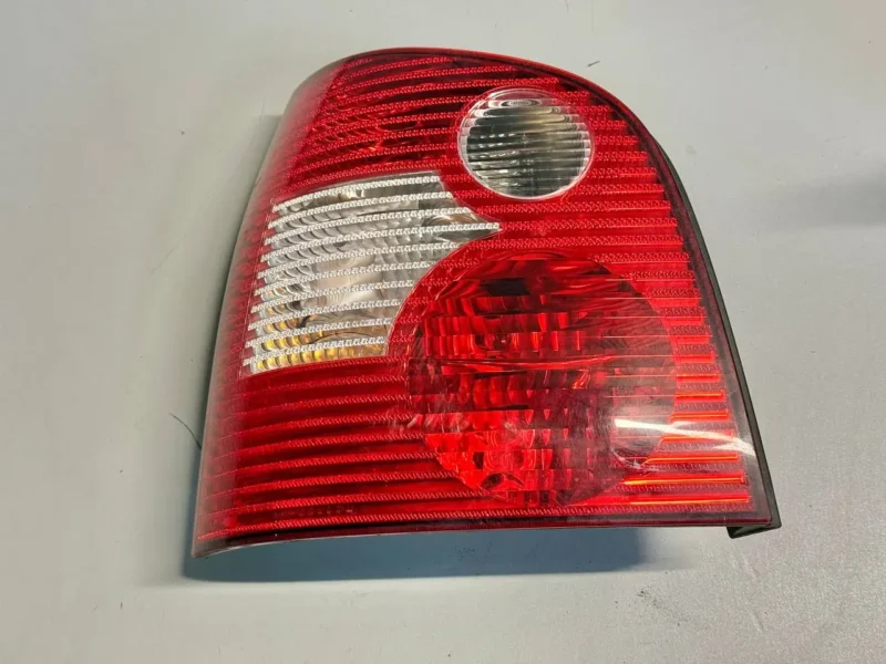 Rücklicht Rückleuchte Hinten Links VW Polo 9N1 1,2L 2002 6Q6945257A