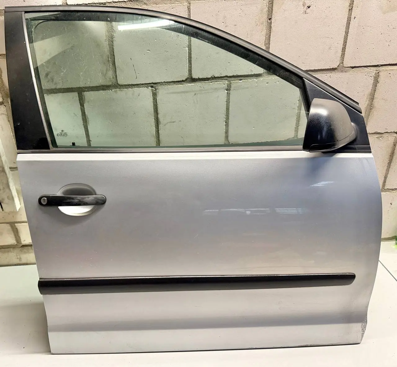 Tür vorne rechts Beifahrertür Komplett VW Polo 9N1 1,2L 2002 FC: LA7W