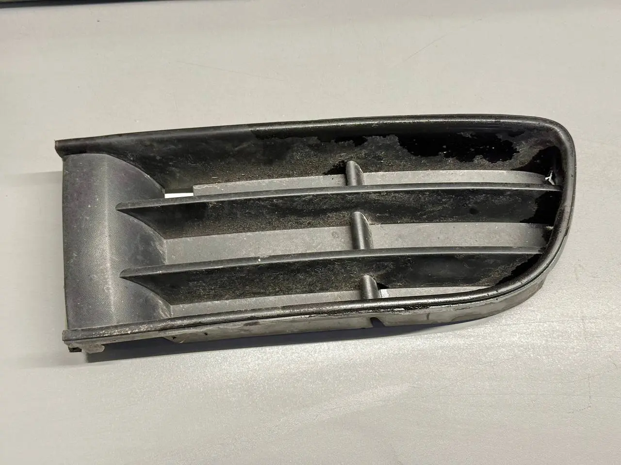 Luftführungsgitter Links VW Polo 9N1 1,2L 2002 6Q0853665