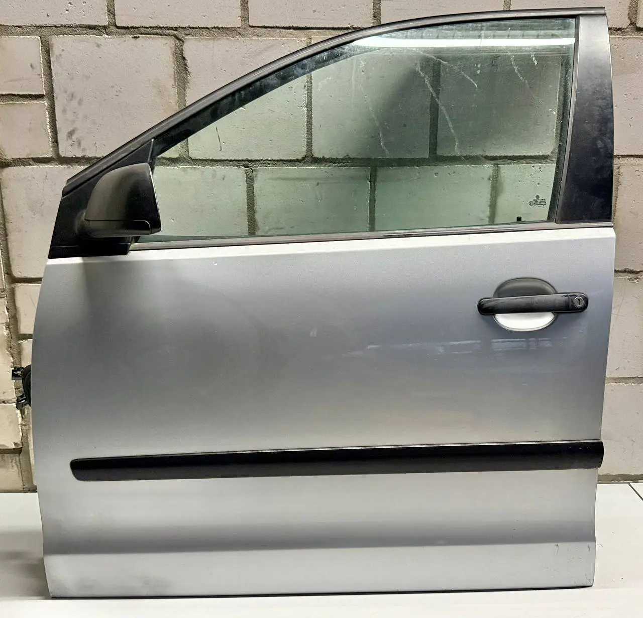 Tür vorne Links Fahrertür Komplett VW Polo 9N1 1,2L 2002 FC: LA7W