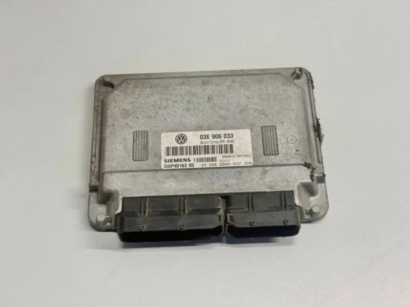 Motorsteuergerät ECU VW Polo 9N1 1,2L 2002 03E906033, 5WP4016305