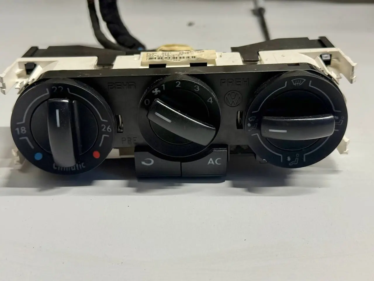 HEIZUNGSREGLER KLIMABEDIENTEIL VW Polo 9N1 1,2L 2002 6Q0820045E