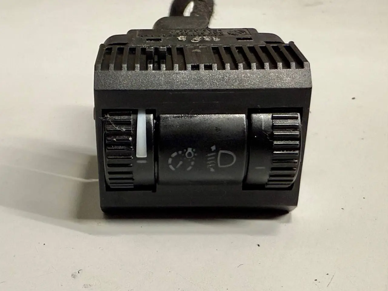 Schalter Leuchtweitenregelung VW Polo 9N1 1,2L 2002 6Q0941333C