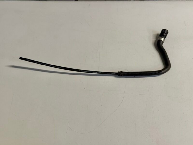 Entlüftungs Kühler Schlauch BMW 116i N43 E81 E87 2011 17127565091, 17127565095