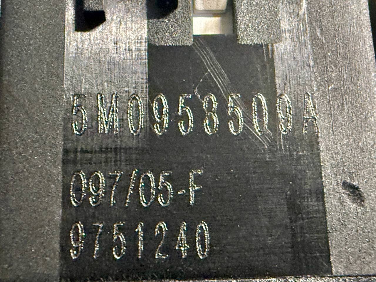 Abdeckung Radioblende Radio VW Golf Plus 2005 5M1 1,6 FSI 5M0858071, 5M0958509