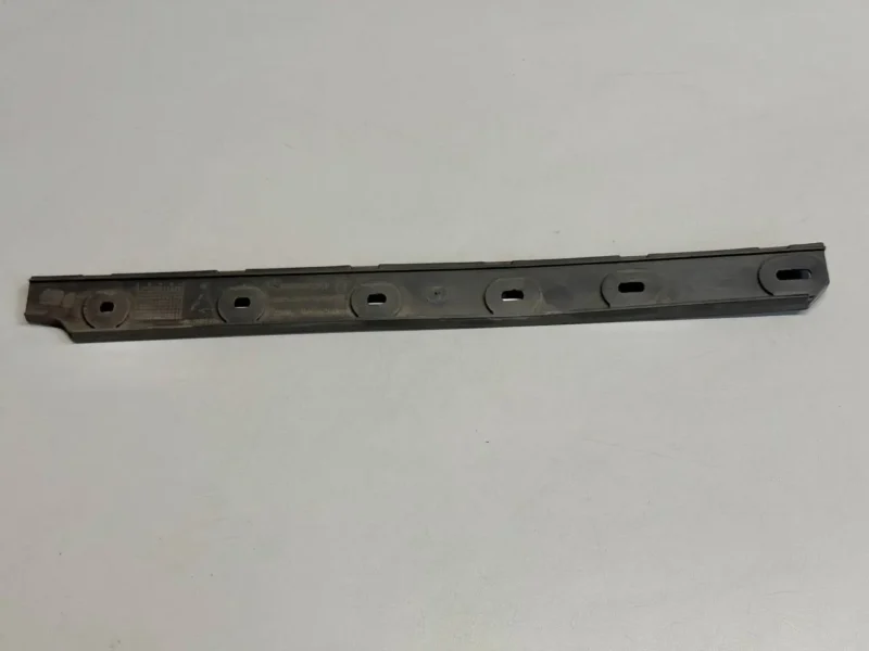 Stossfänger Hinten Halterung Rechts Mercedes Benz Vito W639 111 2009 A6398850456