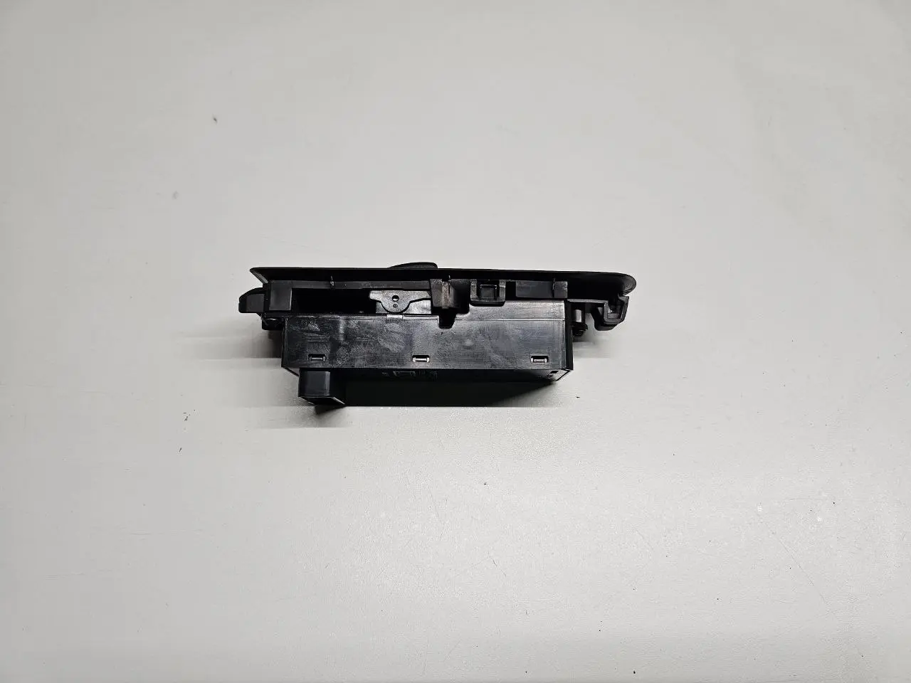 Fensterheber Schalter links Mitsubishi Colt 2006 1,3 MR587959