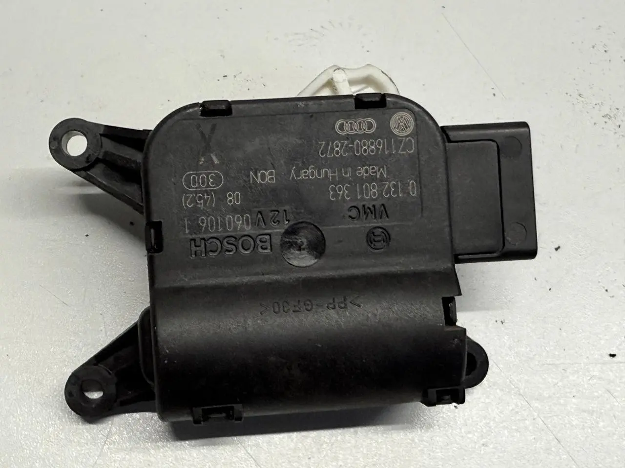 Gebläsemotoren Stellmotor Mischklappe Klimaanlage VW Golf Plus 2006 5M1 1,6 0132801363