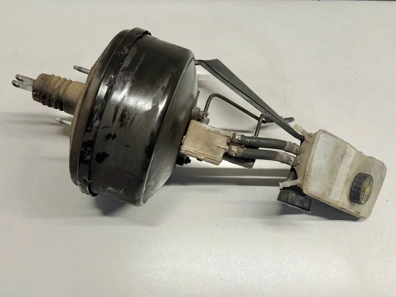 Bremse Servo Hauptschalter Zylinder Mercedes Benz Vito W639 111 2009 A0014300108