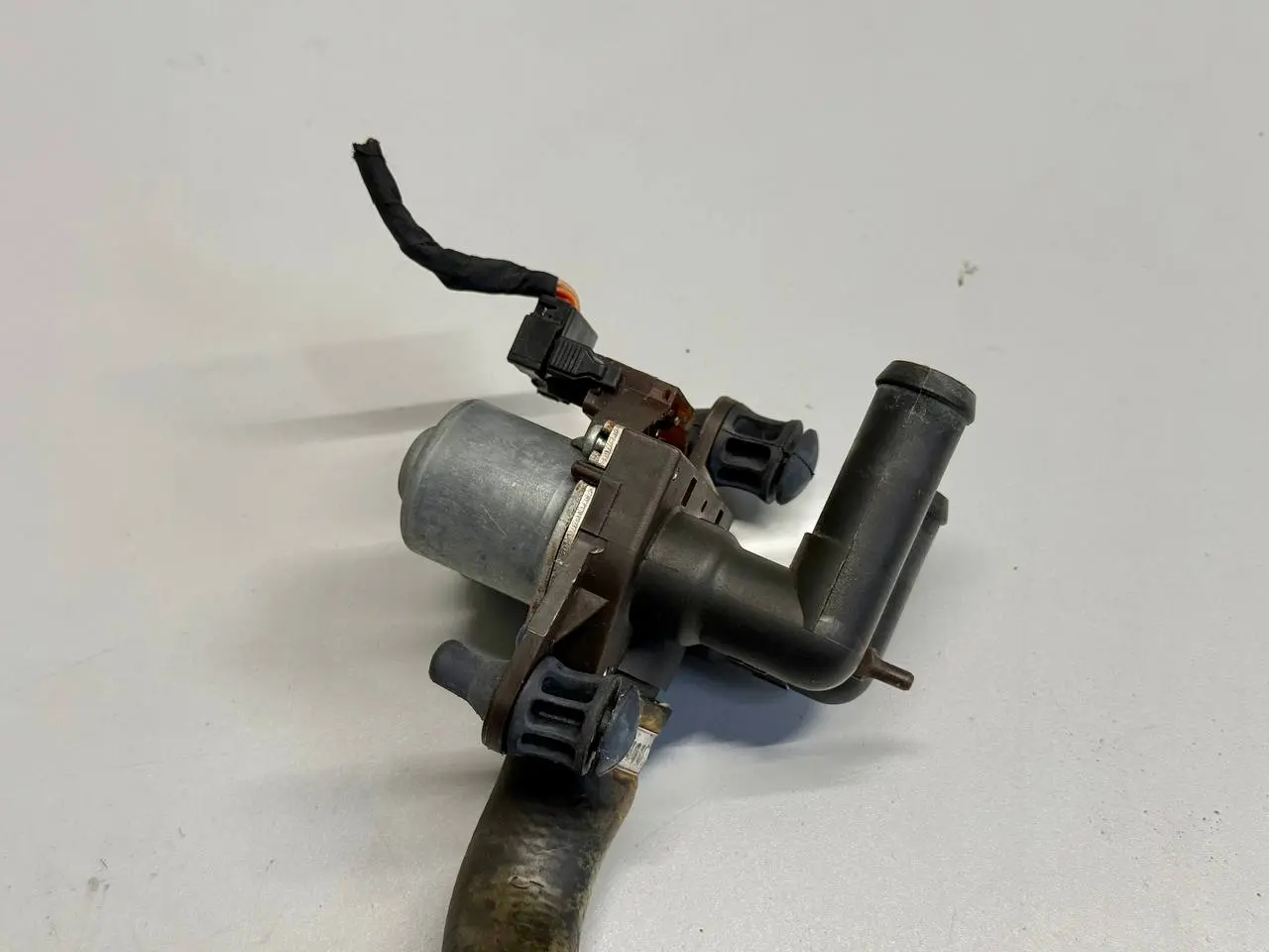 Duoventil Heizung Wasserventil Mercedes BENZ CLK 320 1999 W208 0018303484