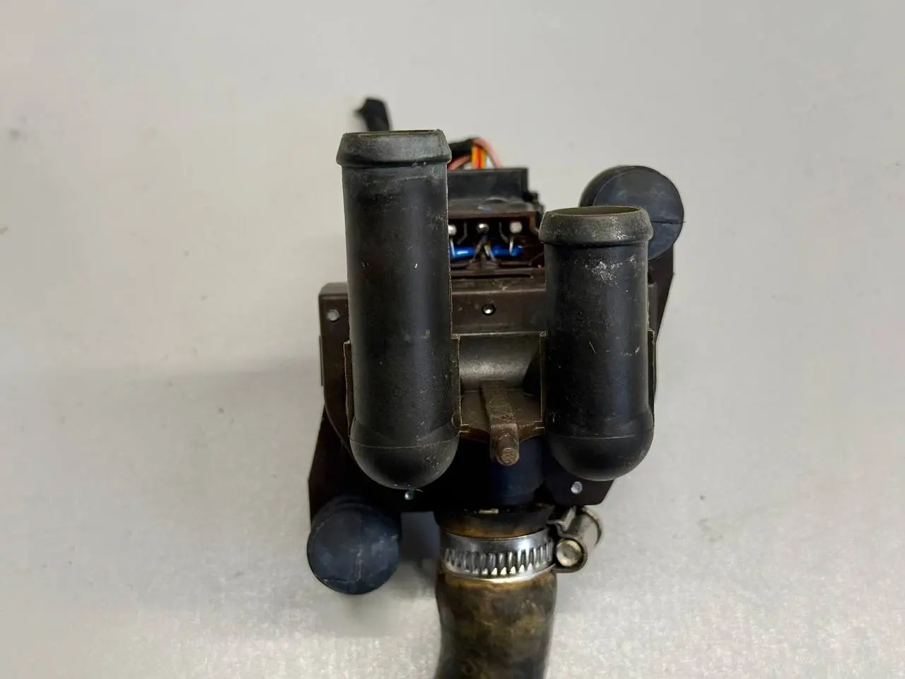 Duoventil Heizung Wasserventil Mercedes BENZ CLK 320 1999 W208 0018303484