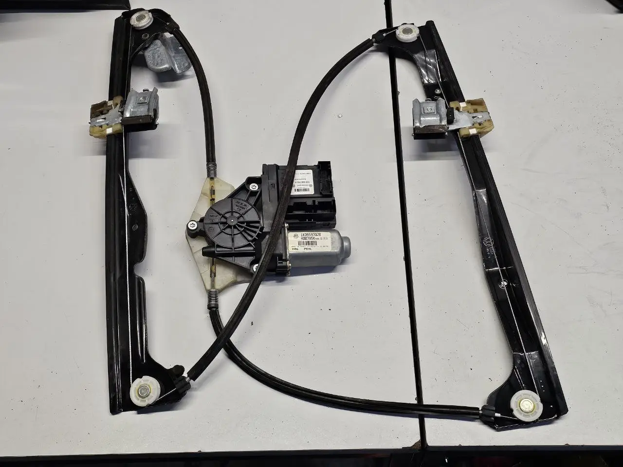 Fensterhebermotor mit Steuergerät + Seil VW Touran 1T1 2003 1K0959702B