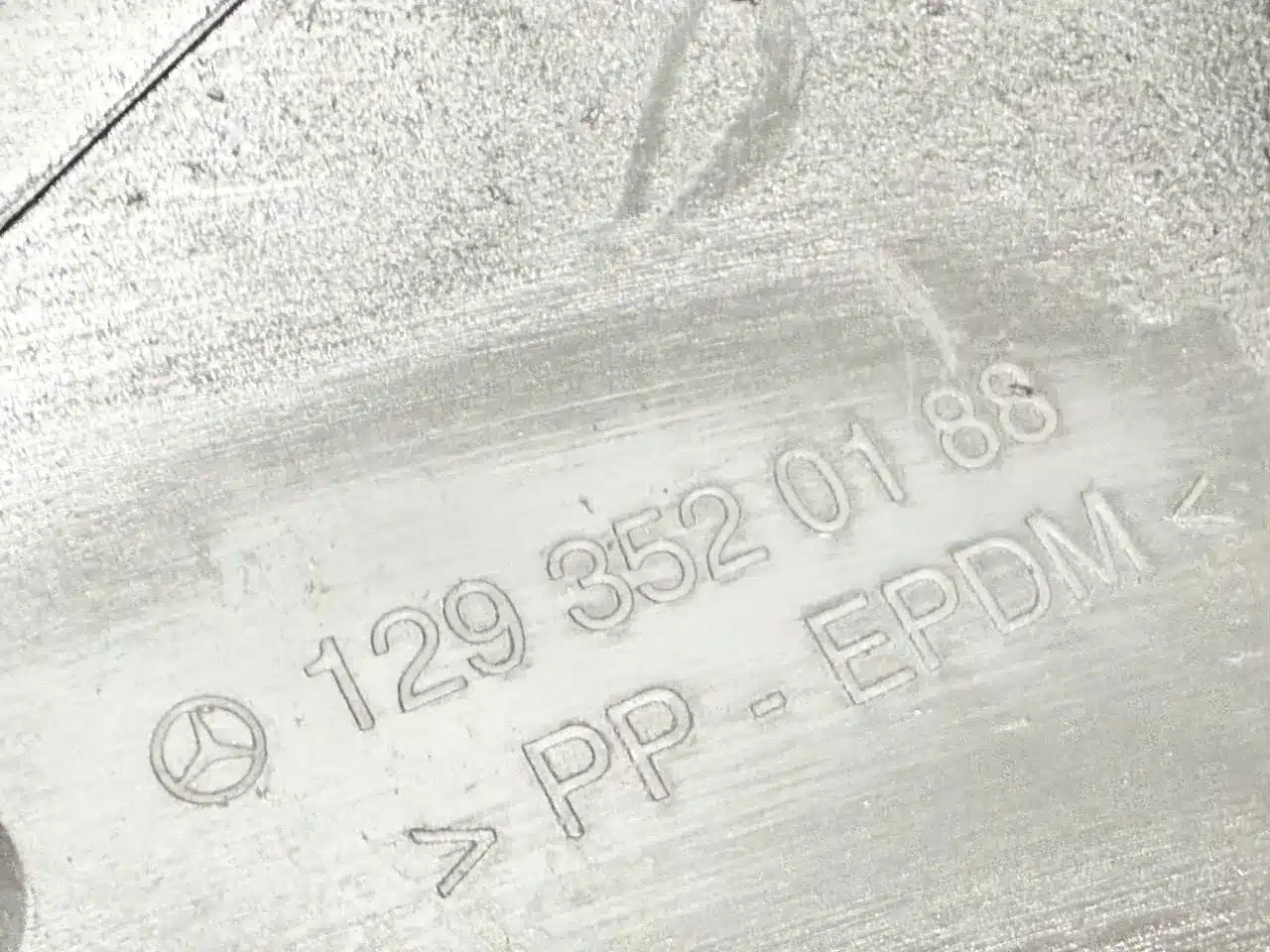 Abdeckung Querlenker Hinten L+R Mercedes BENZ CLK 320 1999 W208 1293520188