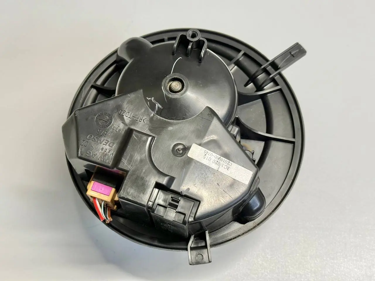 Gebläsemotor Lüftermotor VW Passat 3C 3C1820015