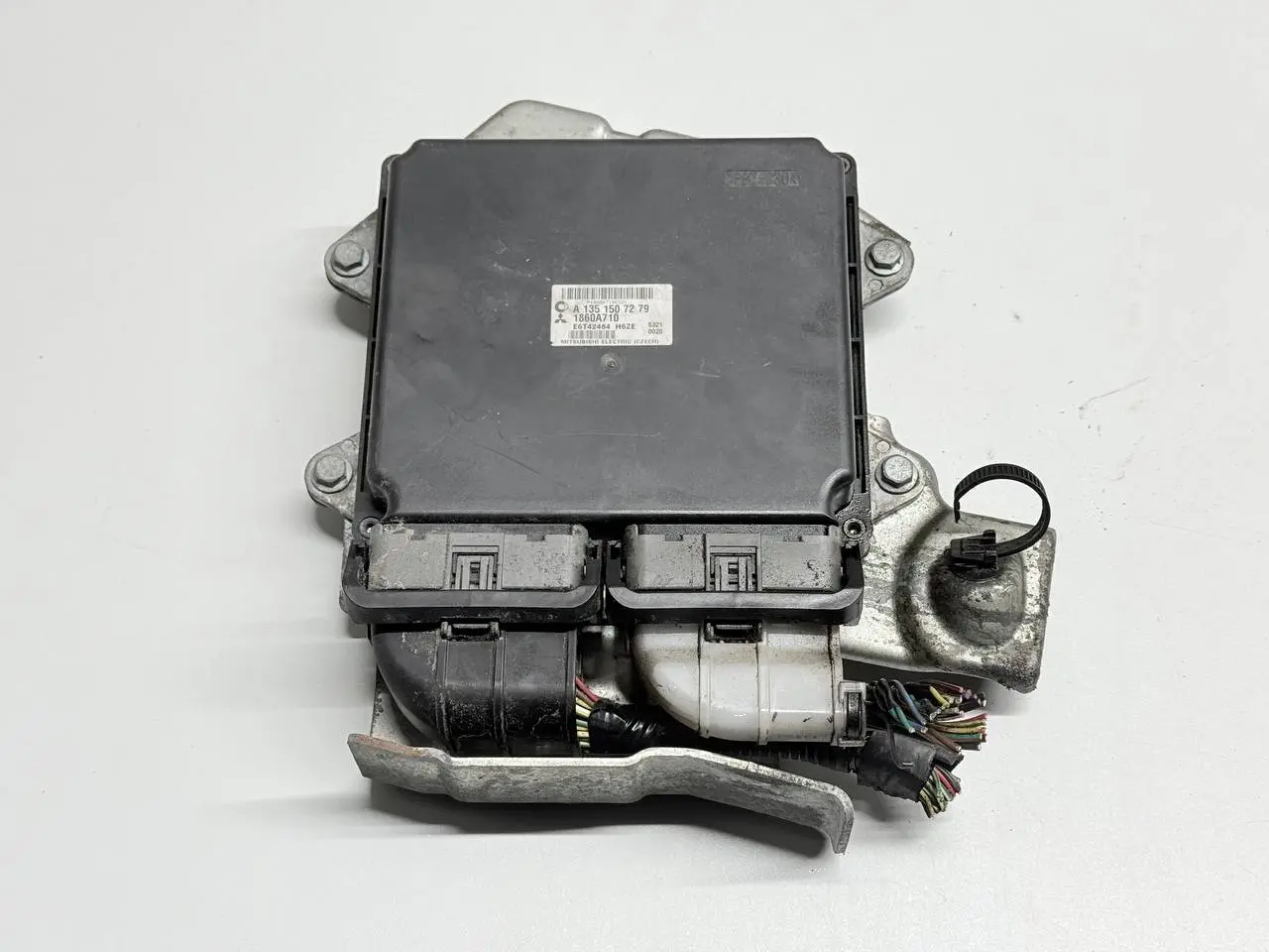 ECU Motor Steuergerät Mitsubishi Colt 2006 1,3 1860A710, 1351507279