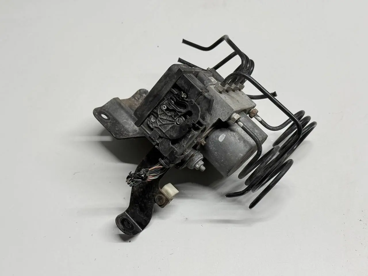 ABS Block Steuergerät Bremsaggregat Mitsubishi Colt 2006 1,3 MN116161