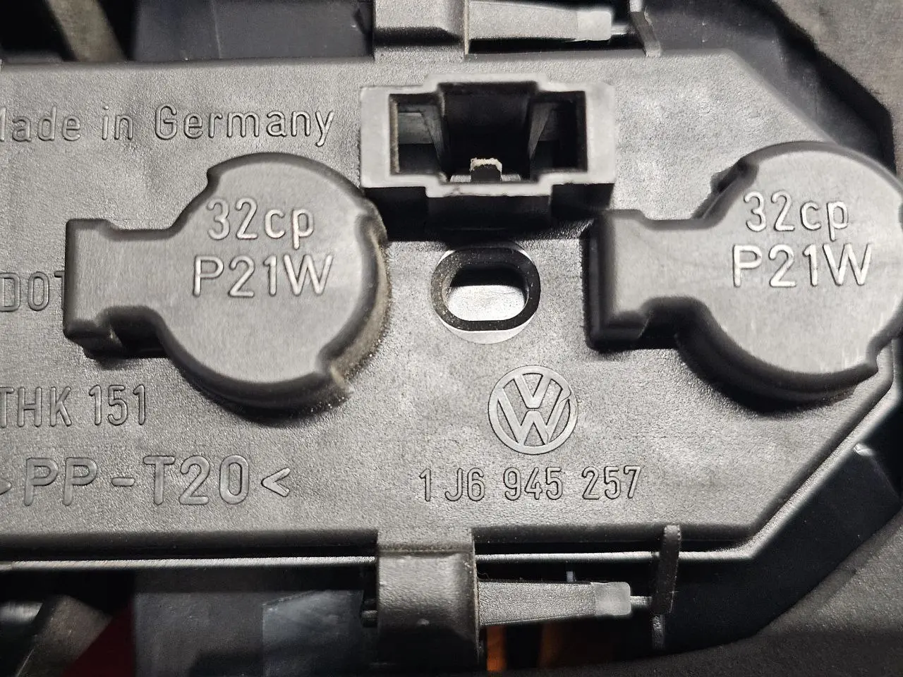 Heckleuchte komplett Links VW Golf 4 1,6 1J1 2000 1J6945257