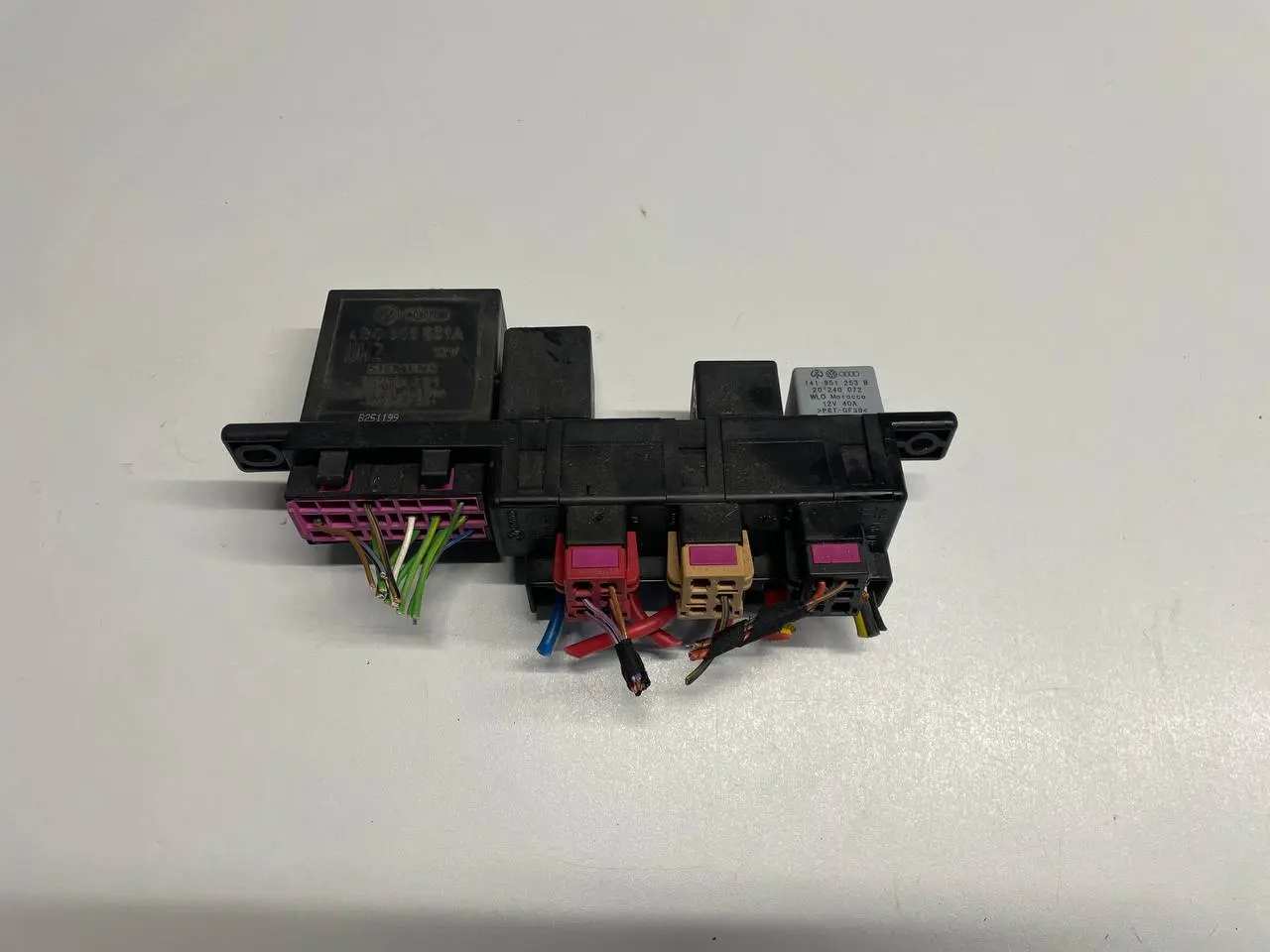 Sicherungskasten Relaisträger VW Golf 4 1,6 1J1 2000 4B0955531, 1J0906383, 141951253