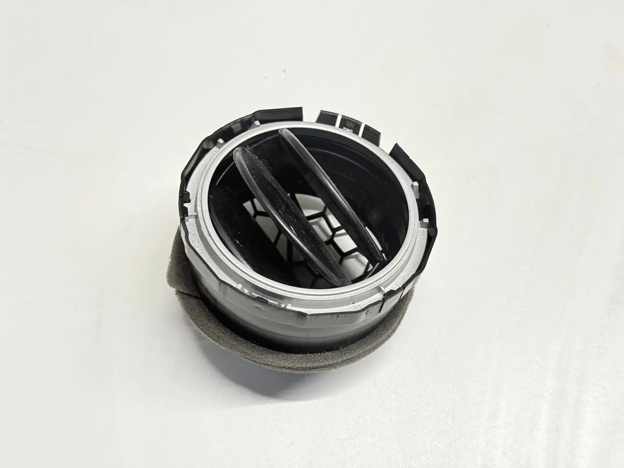 Lüftungsgitter Lüftungsdüse Luftdüse Mitsubishi Colt 2006 1,3 MN140559