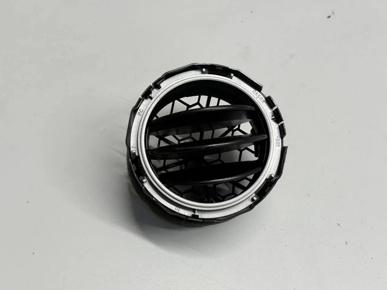 Lüftungsgitter Lüftungsdüse Luftdüse Mitsubishi Colt 2006 1,3 MN140559