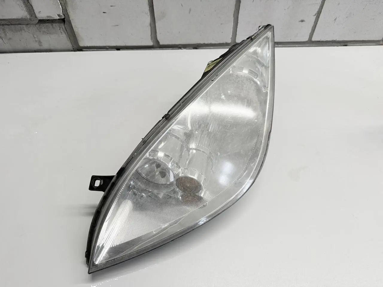 Scheinwerfer links Mitsubishi Colt VI (Z2, Z3) 2006 1,3 0301208201, 8301A283
