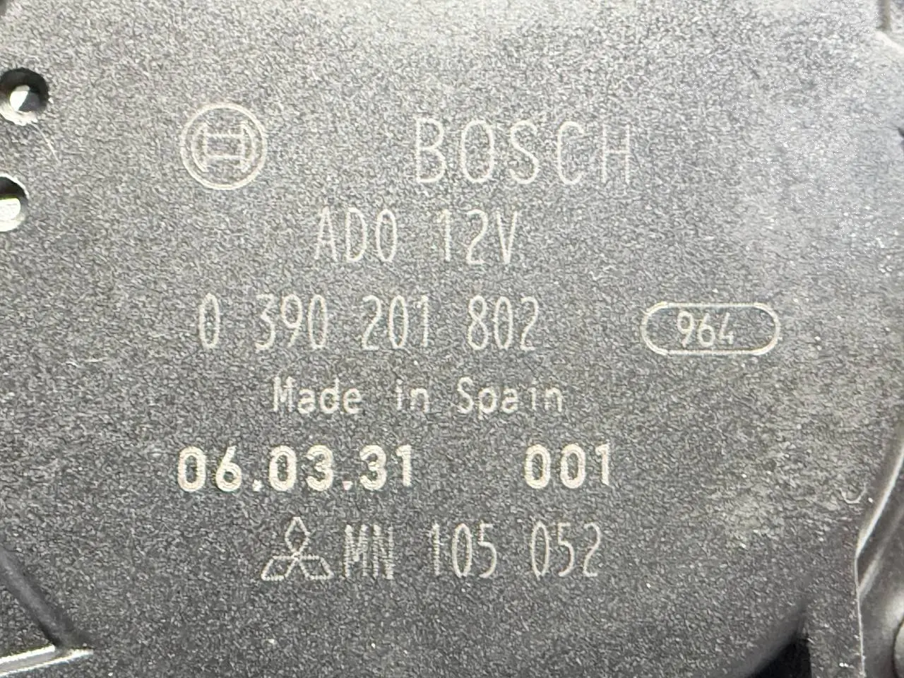 Wischermotor Heckscheibe Mitsubishi Colt 2006 1,3 MN105052, 0390201802