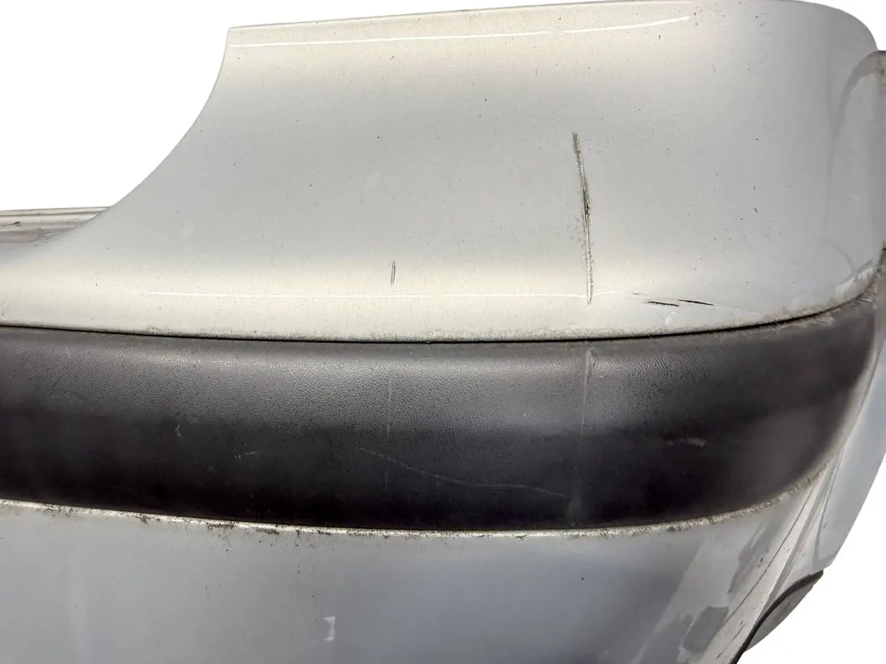 Stoßstange hinten VW Golf 4 1,6 1J1 2000 1J6807421D FC: LB7Z