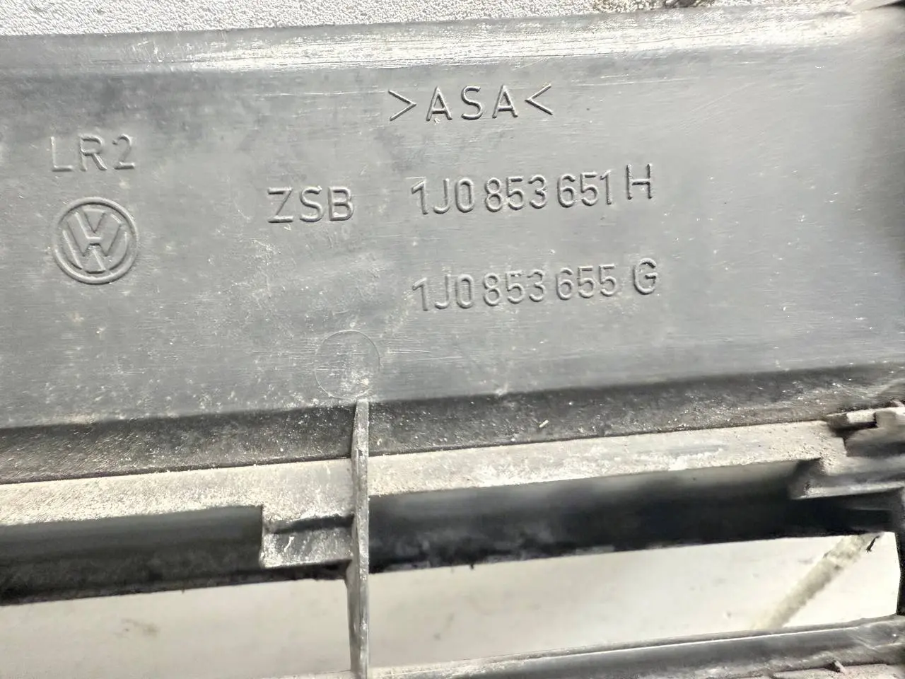 Stoßstange Stossfänger vorn VW Golf 4 1,6 1J1 2000 1J0807221, 1J0807719 FC: LB7Z