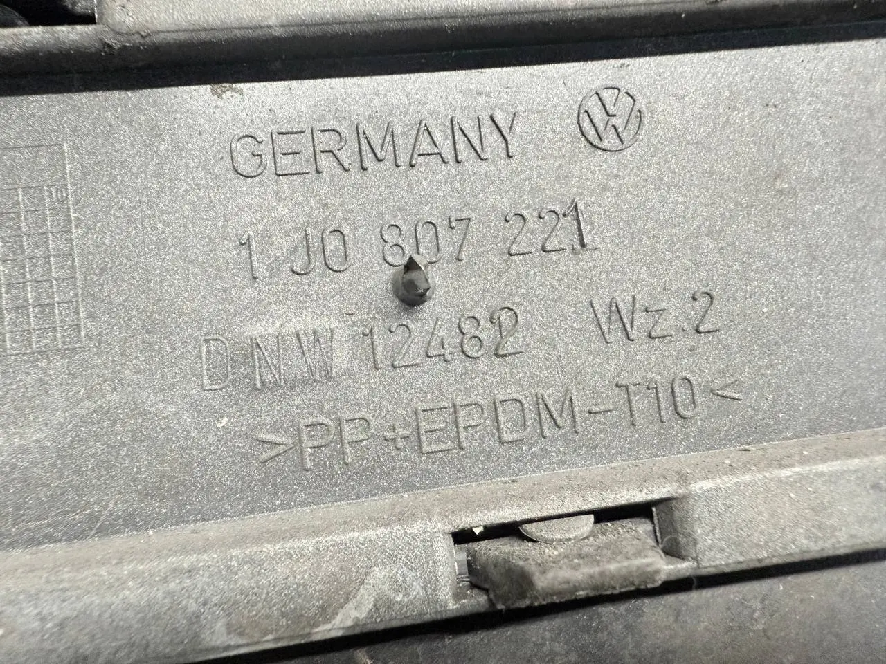 Stoßstange Stossfänger vorn VW Golf 4 1,6 1J1 2000 1J0807221, 1J0807719 FC: LB7Z