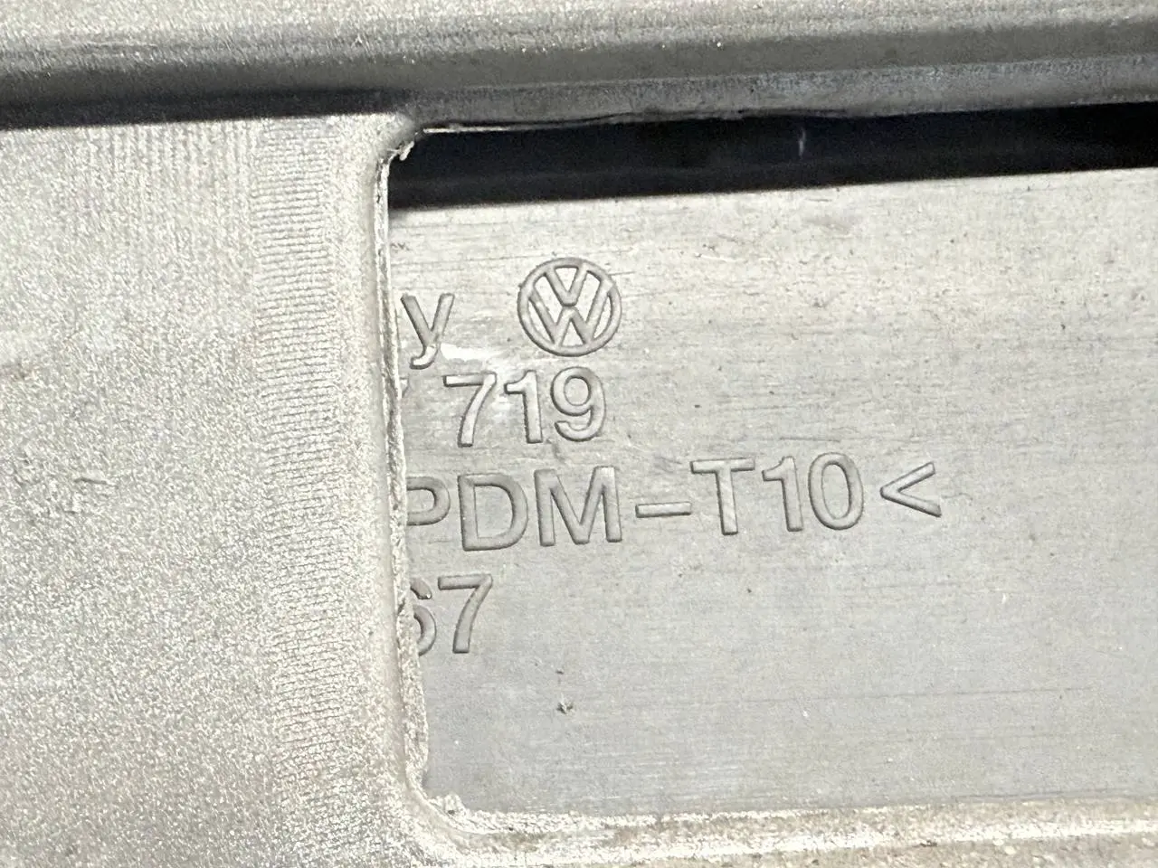 Stoßstange Stossfänger vorn VW Golf 4 1,6 1J1 2000 1J0807221, 1J0807719 FC: LB7Z