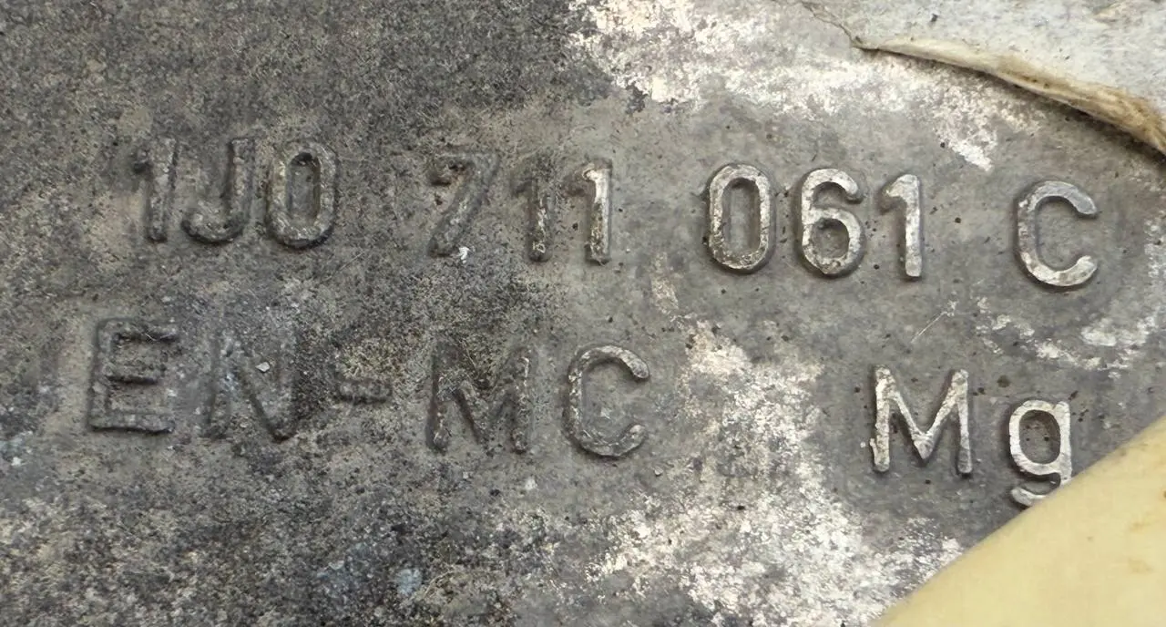 Seilzugschaltung Schalthebel Schaltmechanik VW New Beetle 1C1 1.4 2004 1J0711061