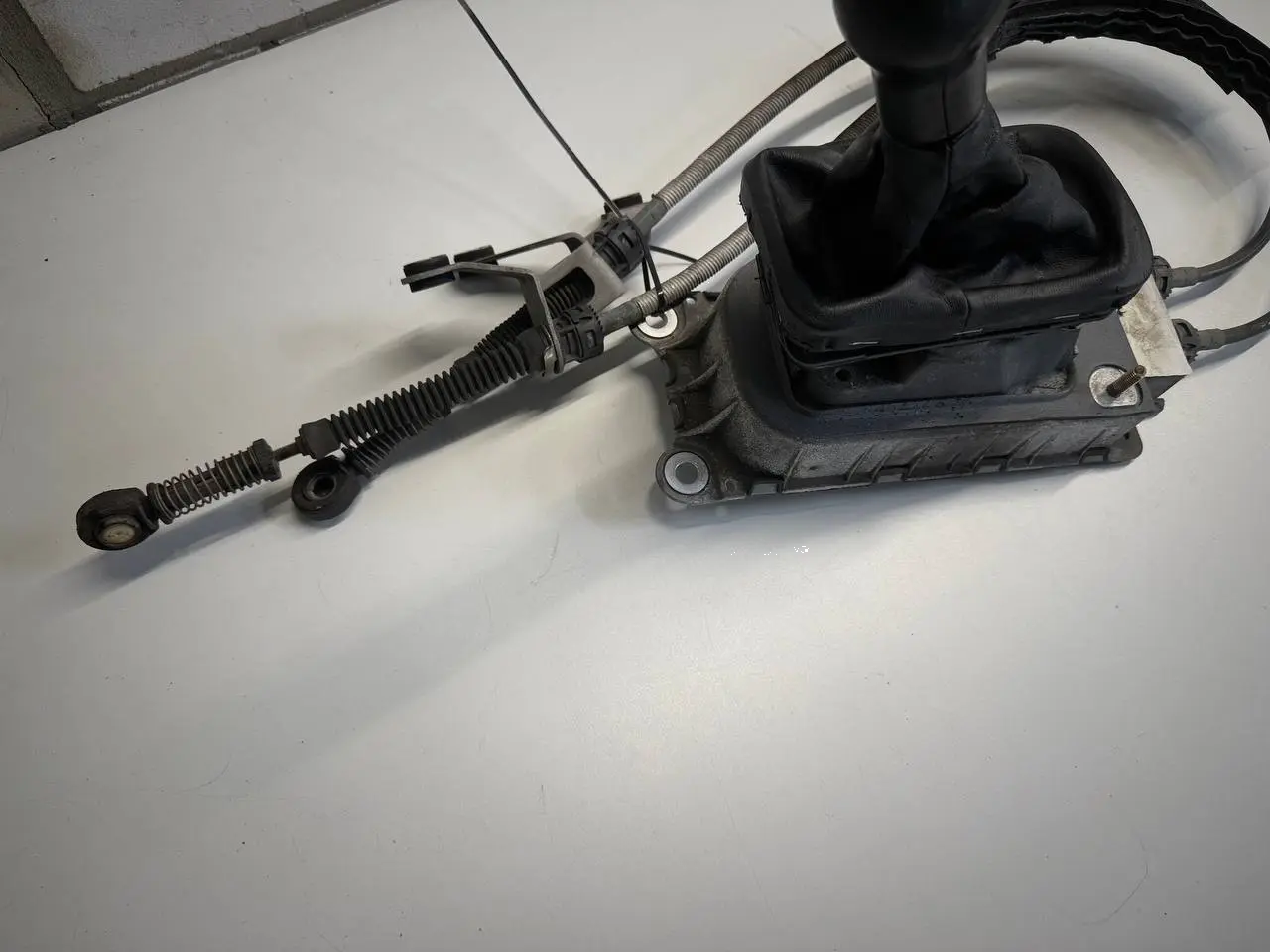 Seilzugschaltung Schalthebel Schaltmechanik VW New Beetle 1C1 1.4 2004 1J0711061