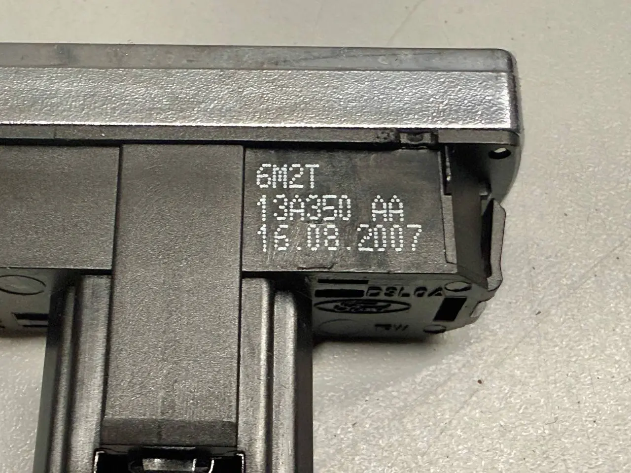 Schalter Warnblinkanlage original FORD Mondeo CA2 2.0L TDCi 2008 6M2T13A350AA