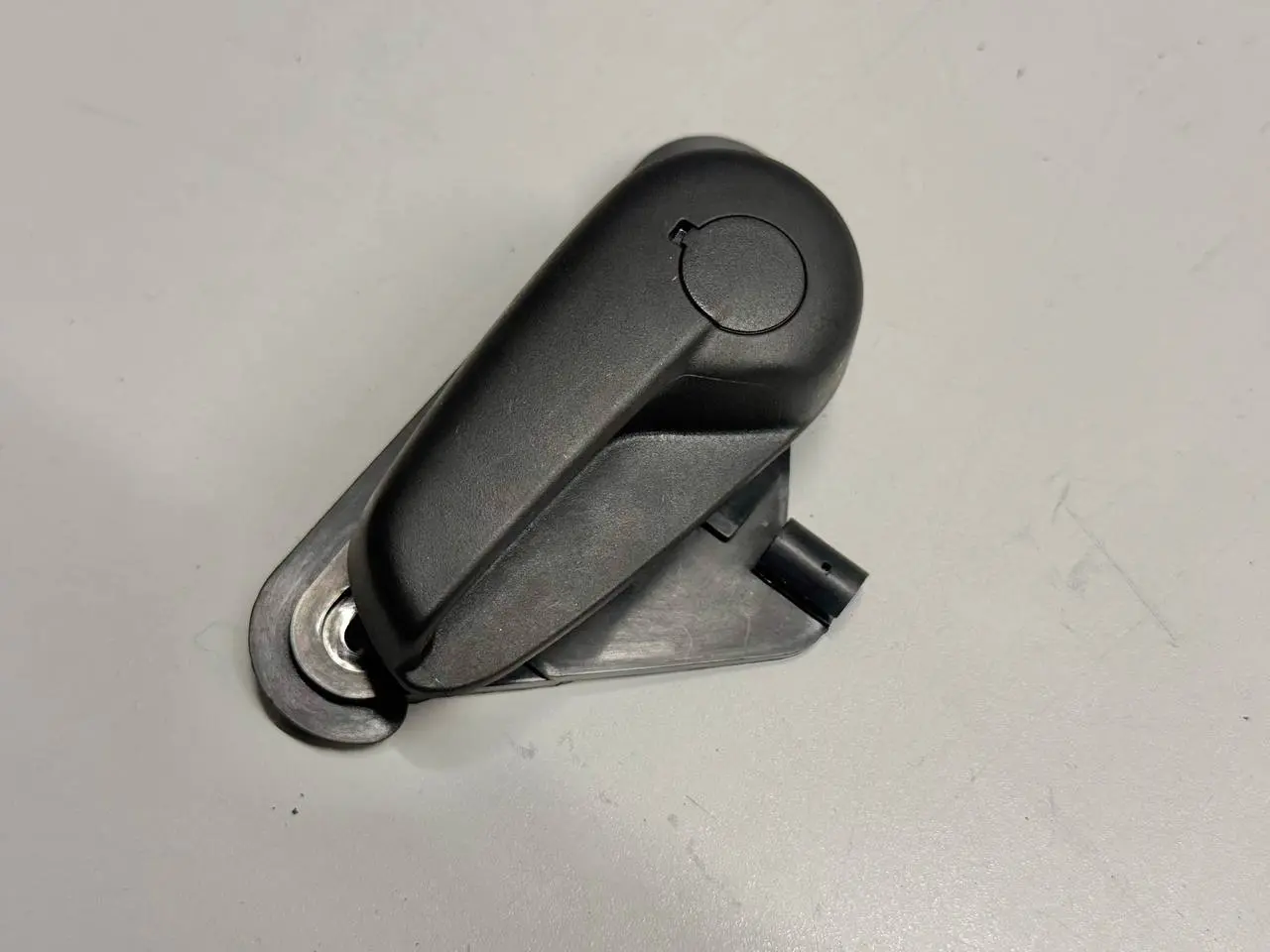 Motorhaubenöffner Innengriff FORD Mondeo CA2 2.0L TDCi 2008 6M2116B626A